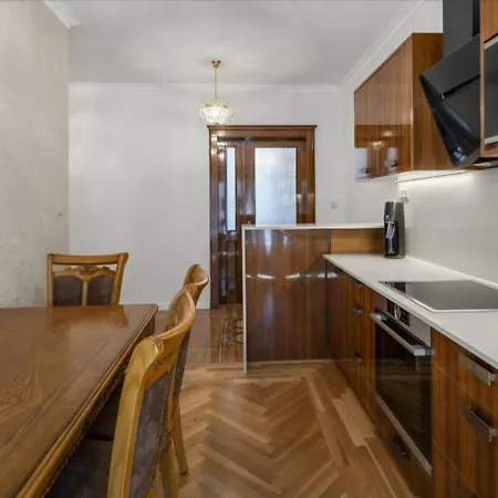 Chestnut Old Town Διαμέρισμα *