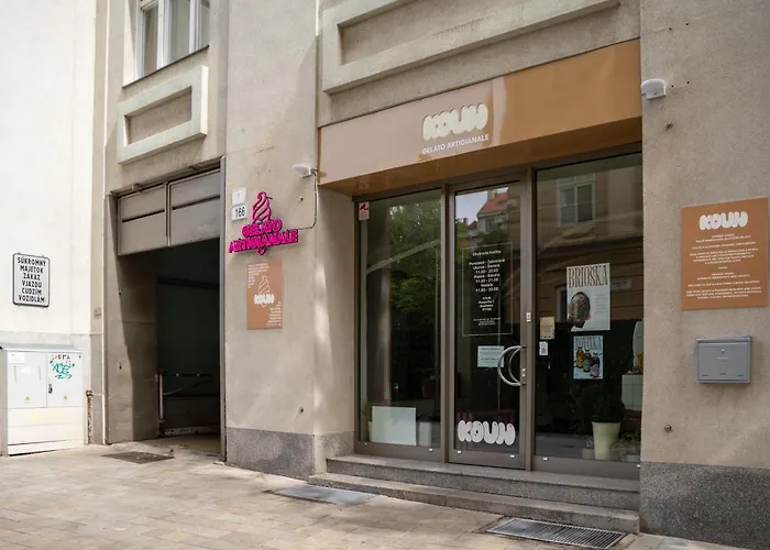 Chestnut Old Town * Bratislava